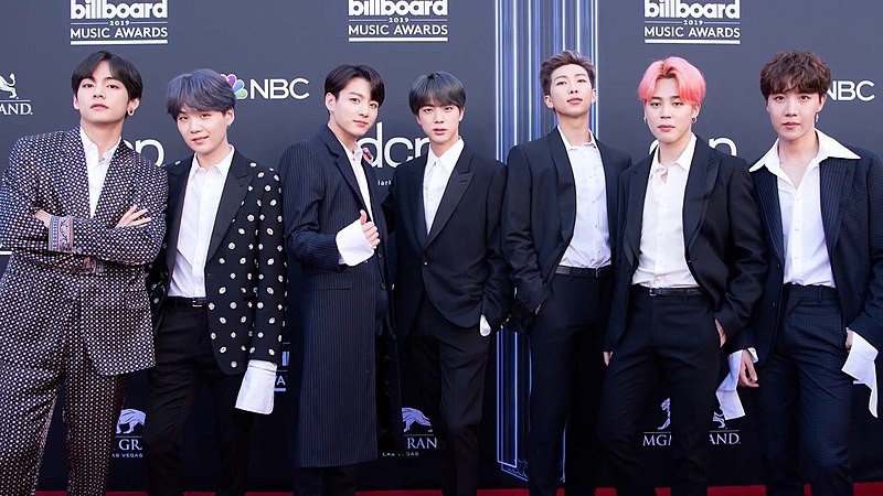 800px-BTS_on_the_Billboard_Music_Awards_red_carpet,_1_May_2019