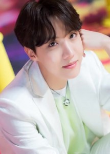 J-Hope_for_Dispatch__Boy_With_Luv__MV_behind_the_scene_shooting,_15_March_2019_05_(cropped)